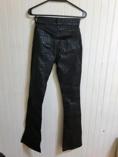 Pantalones negros efecto cuero Forever 21 - miniatura 2