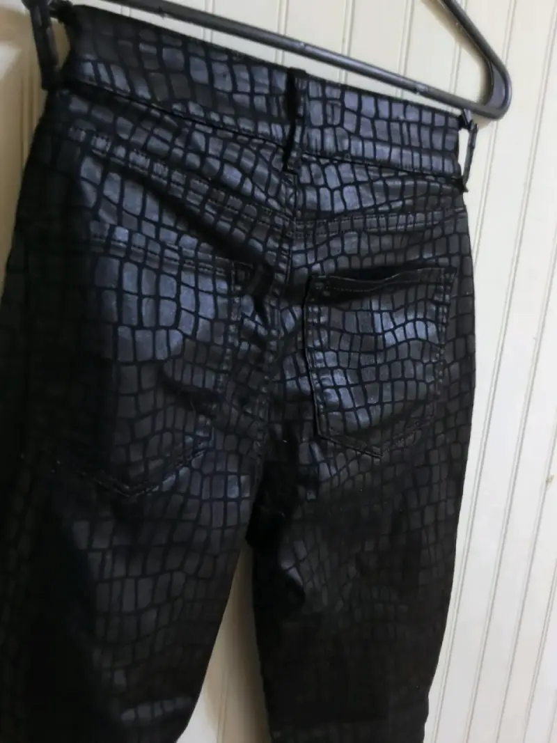 Pantalones negros efecto cuero Forever 21 - 3
