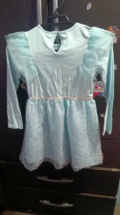 Vestido de niña Frozen azul con lentejuelas - miniatura 2