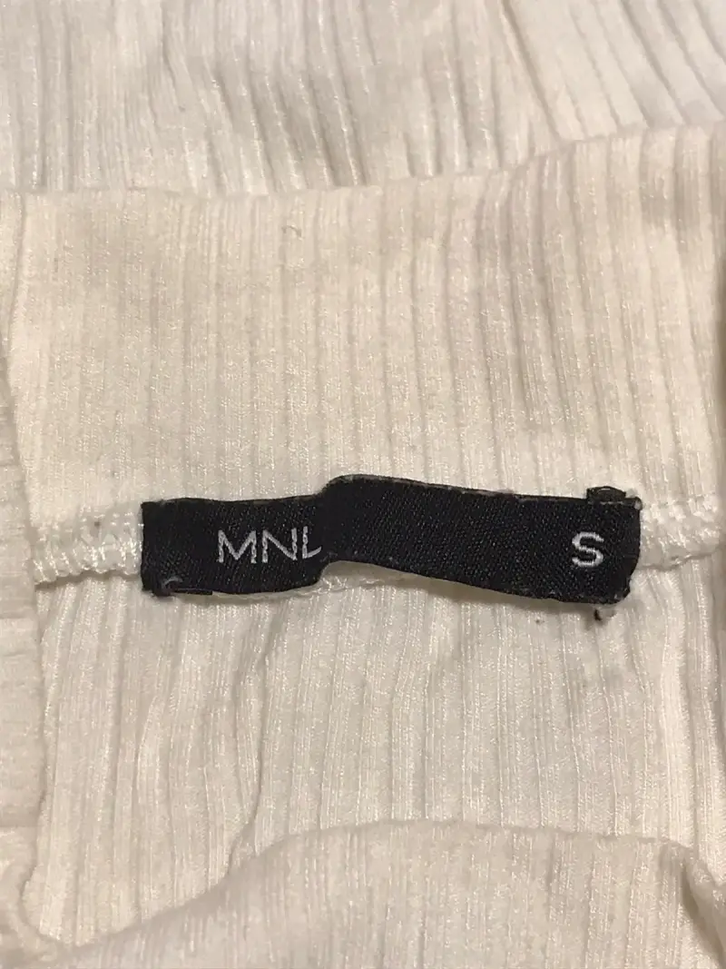 Polera blanca de cuello alto para mujer - 3