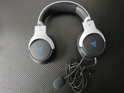 Auriculares Razer para PlayStation con micrófono - miniatura 1