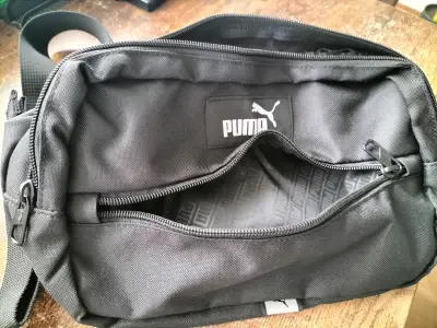 Riñonera negra Puma con múltiples bolsillos - miniatura 4