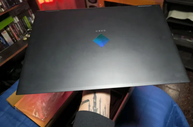 NOTEBOOK HP OMEN 15-EK0010LA - 2