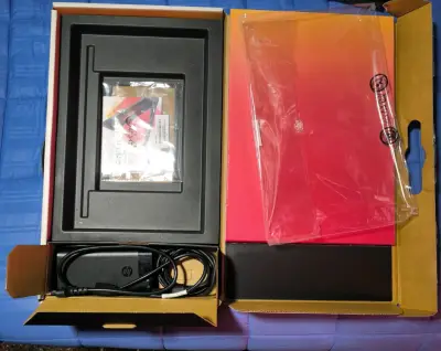 NOTEBOOK HP OMEN 15-EK0010LA - miniatura 3