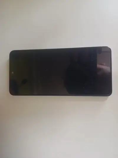 Smartphone Redmi 5G en buen estado - miniatura 1