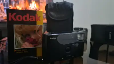 Cámara Kodak Pro-Star 100 con estuche - miniatura 2