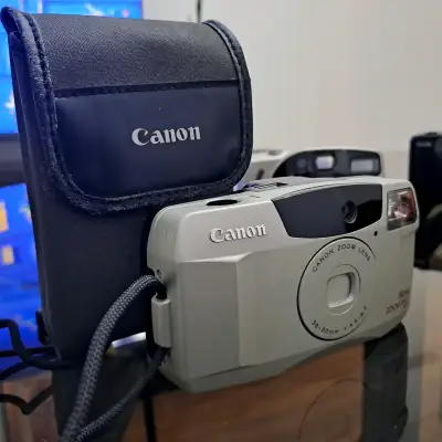 Cámara Canon Prima Zoom Shot con Estuche - miniatura 1