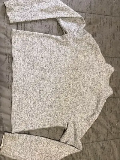 Suéter gris  para mujer talla M - miniatura 2