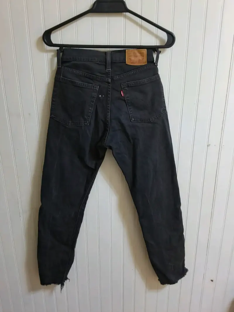 Jeans negros de mezclilla para mujer - 4