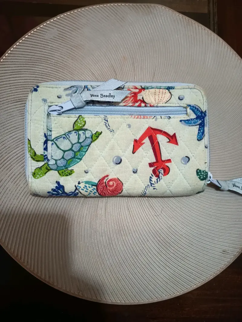 Billetera Vera Bradley con cierre - 3