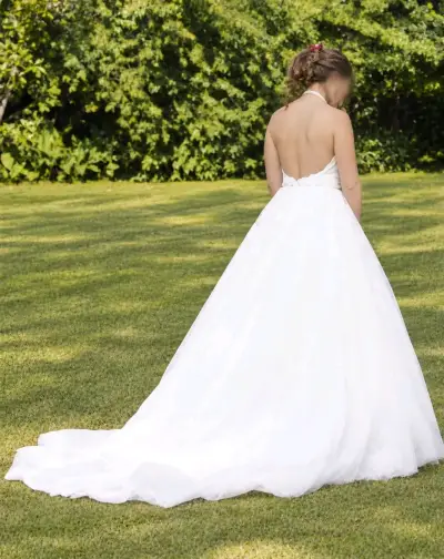 Vestido de novia blanco con encaje - miniatura 2