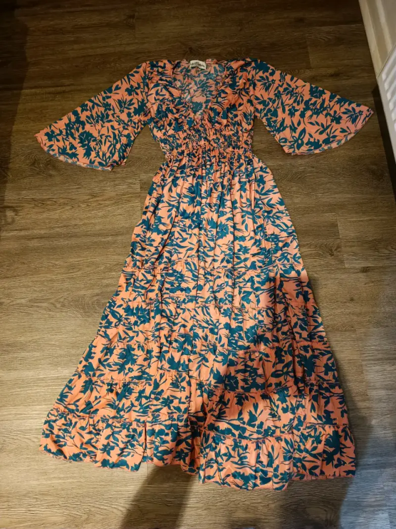 Vestido de verano elegante con estampado floral - 6