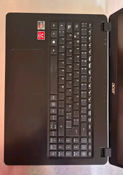 Laptop Acer Aspire con procesador AMD - miniatura 3