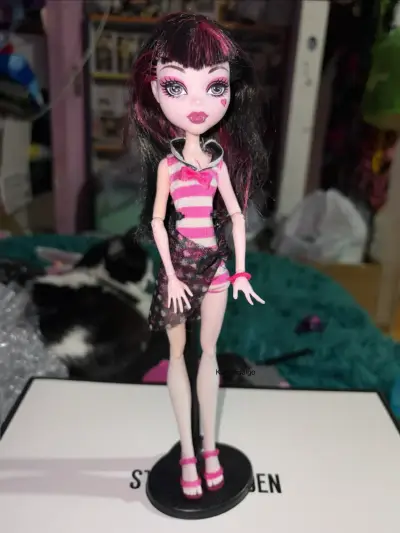 Draculaura Skull shores monster high - miniatura 1