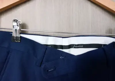 Pantalones de vestir azul marino para hombre - miniatura 3