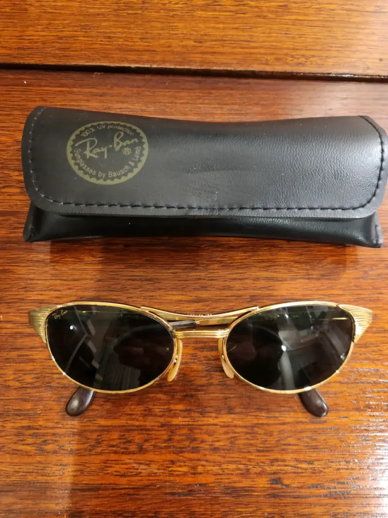 Gafas de sol Ray-Ban doradas clásicas Vintage