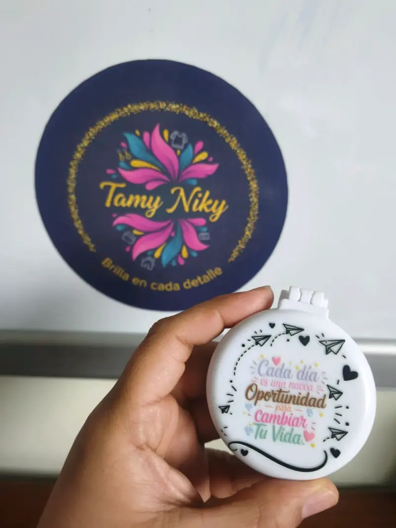 Cepillo viajero con espejo Tamy Niky - 2