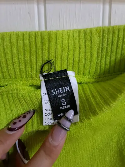 Conjunto de top y falda verde lima Shein - miniatura 6