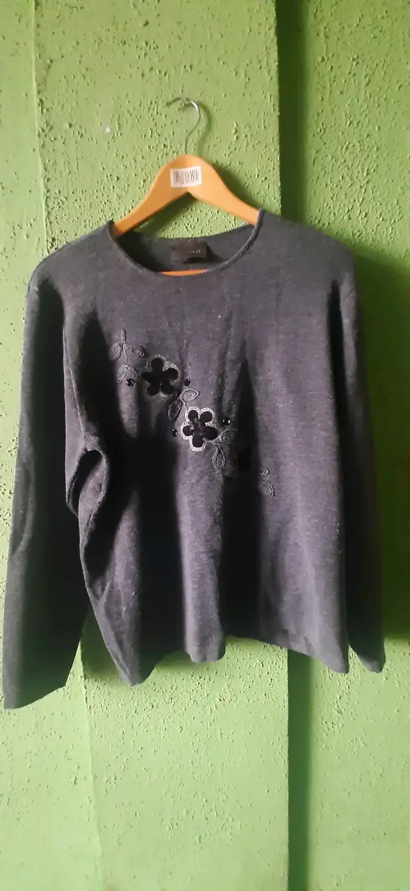 Suéter gris con bordado floral Rossetti - 4
