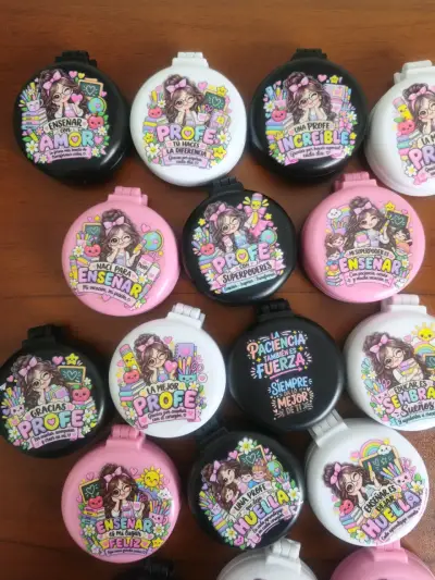 Cepillo de Pelo Compacto con Espejo Tamy Niky - miniatura 2