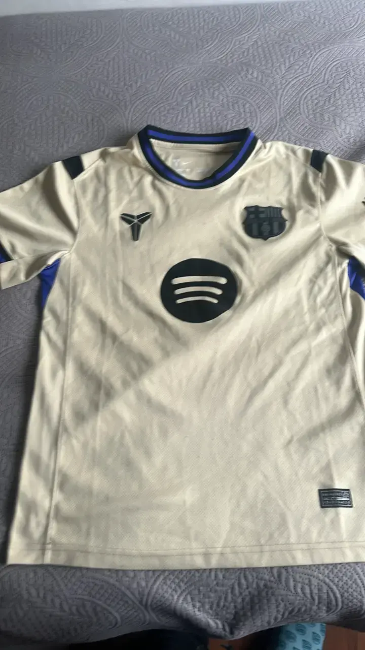 Camiseta FC Barcelona dorada con logo Spotify - 1