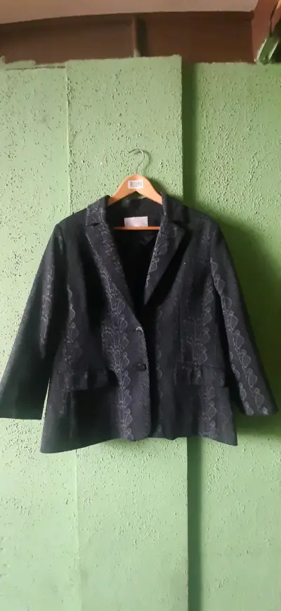 Blazer negro con diseño floral Ma Griffe - miniatura 1