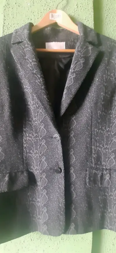 Blazer negro con diseño floral Ma Griffe - miniatura 2