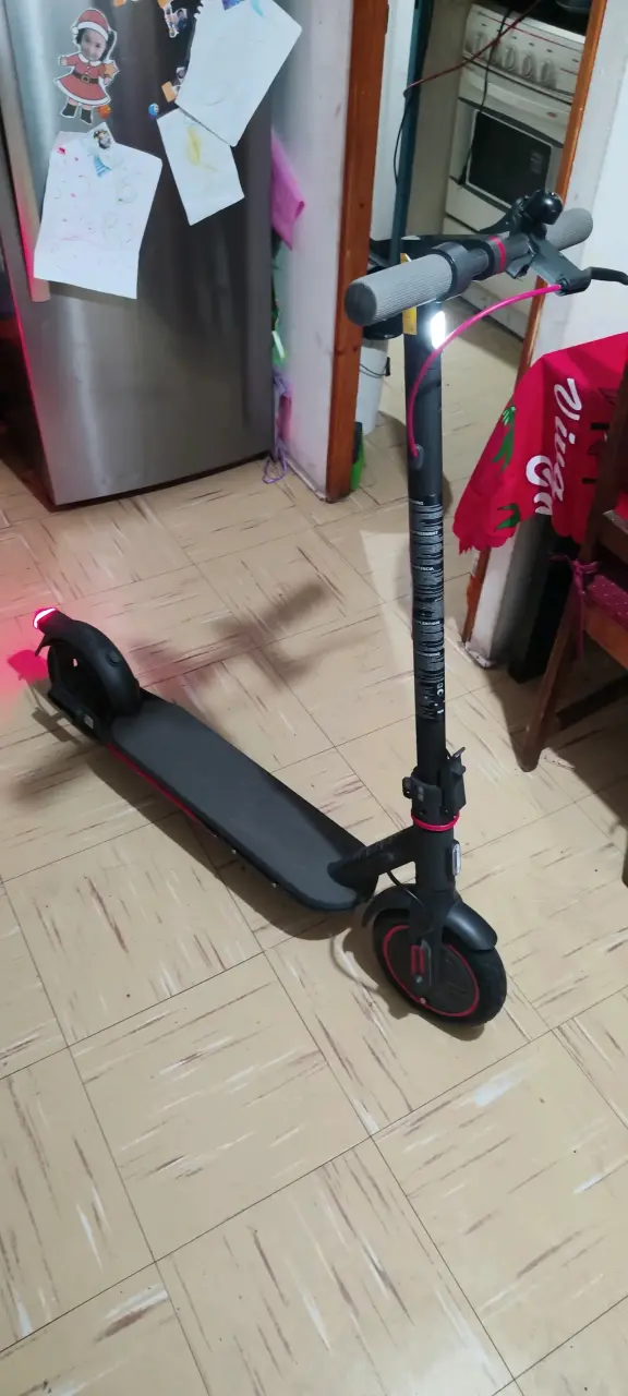 Scooter eléctrico plegable con luces LED Xiaomi - 1