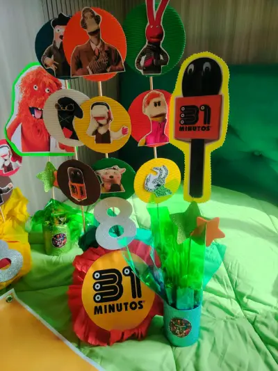 Decoración de fiesta temática 31 Minutos - miniatura 6