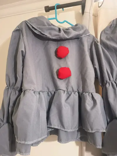Disfraz de payaso gris con botones rojos para niños - miniatura 1