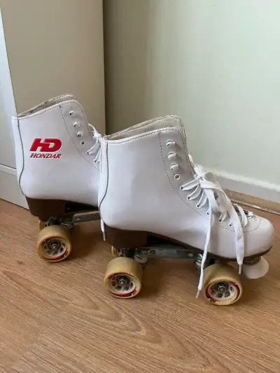 Patines de Cuatro Ruedas Blancos Hondar - miniatura 1