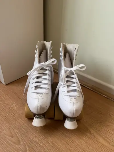 Patines de Cuatro Ruedas Blancos Hondar - miniatura 2