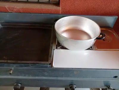 Cocina 4 en 1 plancha y freidora fogón y vaporera - miniatura 4