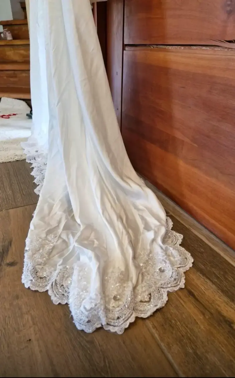 Vestido de novia de SEDA blanco con encaje y cola - 4