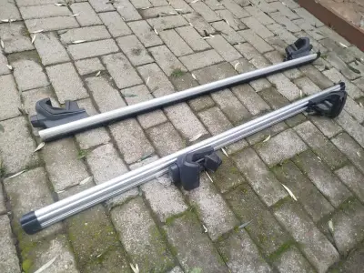 Barras portaequipaje de techo con llave - miniatura 3