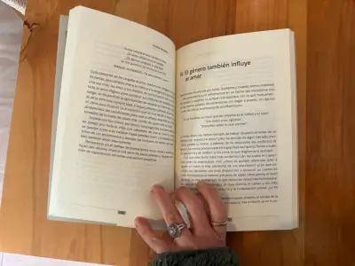 Libro 'Por Qué Me Va Mal en el Amor' de Cristina Vásconez - miniatura 2