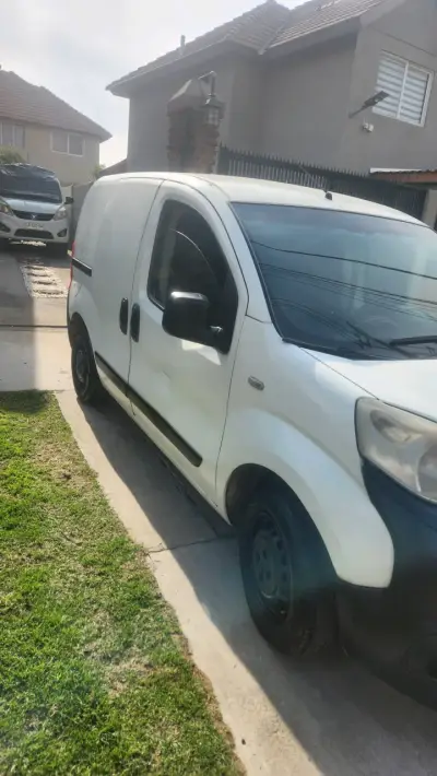 Furgón Fiat Fiorino 2017 en buen estado - miniatura 2