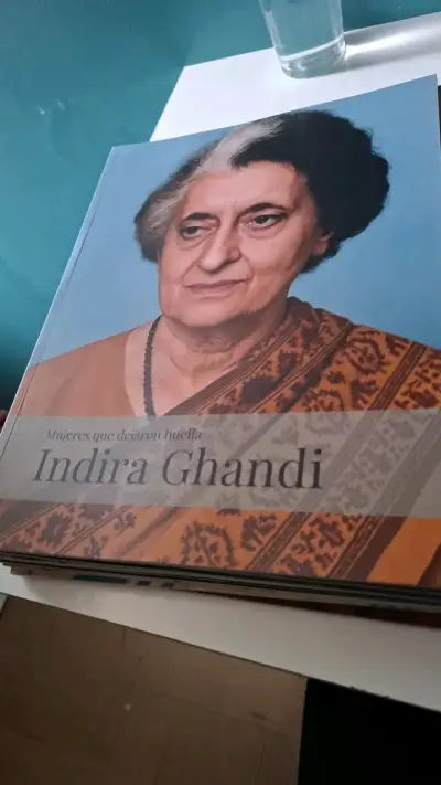 Libro Mujeres que Dejaron Huella: Indira Ghandi - miniatura 1