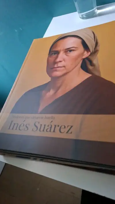 Libro Mujeres que Dejaron Huella Inés Suárez - miniatura 1