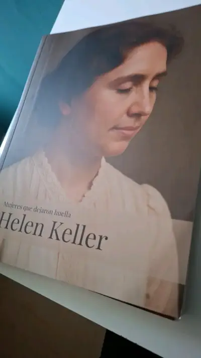 Libro Mujeres que Dejaron Huella Helen Keller - miniatura 1