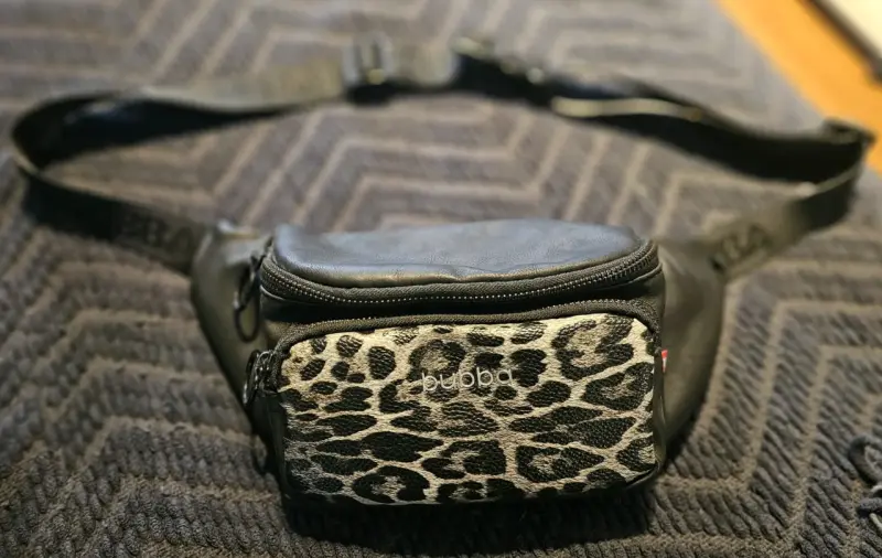 Banano BUBBA  negro con estampado animal print