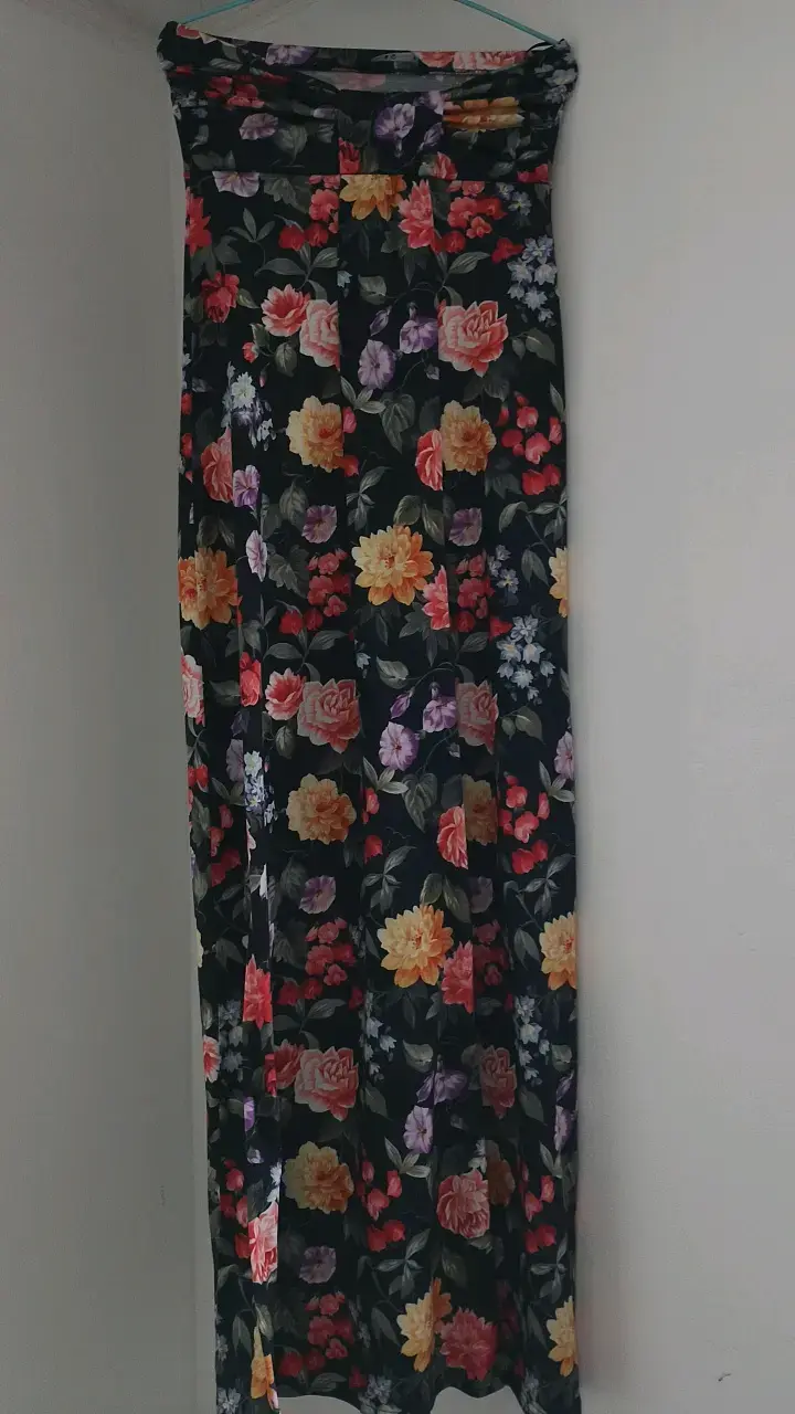 Vestido largo floral para mujer