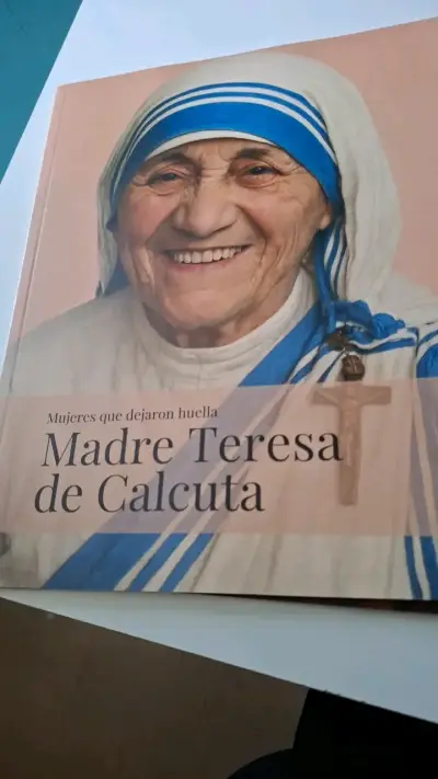 Mujeres Que Dejaron Huella Madre Teresa de Ca - miniatura 1