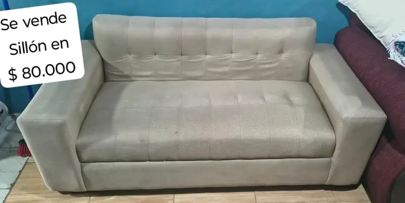 Sofá beige en buen estado