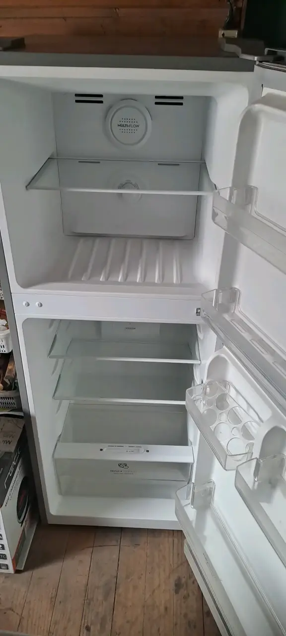Refrigerador Mademsa de acero inoxidable - 3