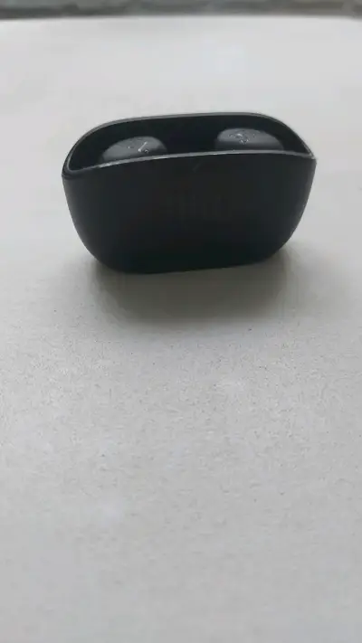 Audífonos Inalámbricos JBL Negros - miniatura 1