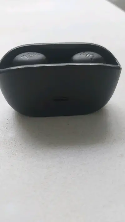Audífonos Inalámbricos JBL Negros - miniatura 3