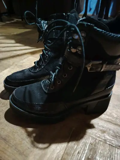 Botines negros de cuero con plataforma - miniatura 1
