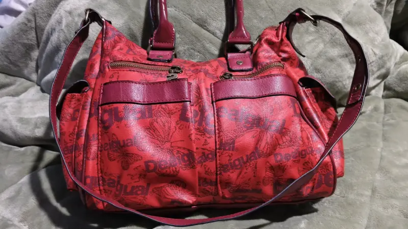 Bolso Desigual rojo con múltiples bolsillos - 4