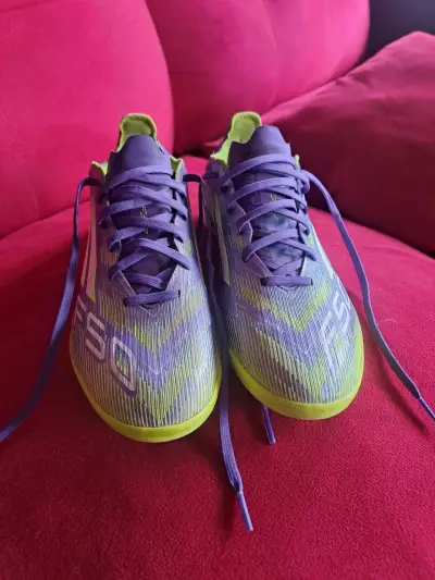 Zapatillas Adidas F50 pro moradas y verde - miniatura 5